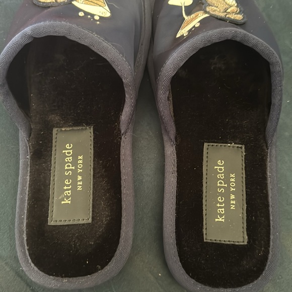 Adorable slippers! - Picture 3 of 4